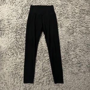 OG high rise offline aerie small leggings. In black.